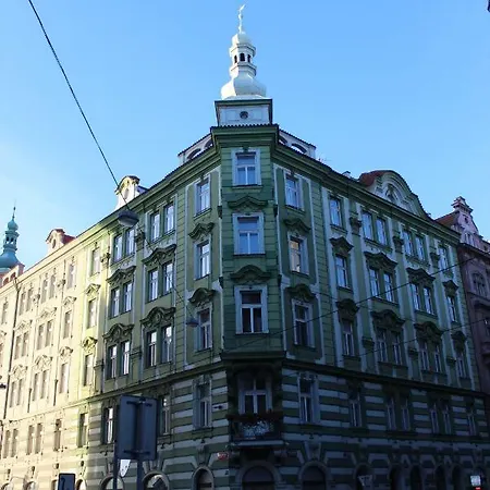 Daire Comfortable Apart In City Center Prag