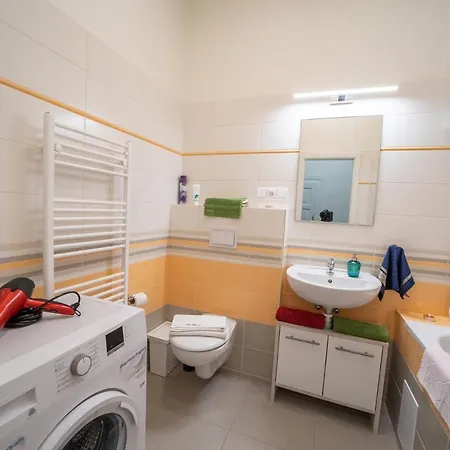 Comfortable Apart In City Center Daire *