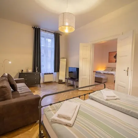 Comfortable Apart In City Center Daire *