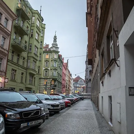Comfortable Apart In City Center Daire