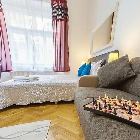 Comfortable Apart In City Center شقة *