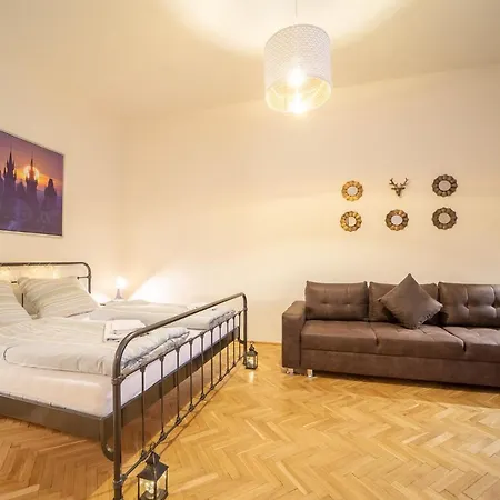 Comfortable Apart In City Center شقة *