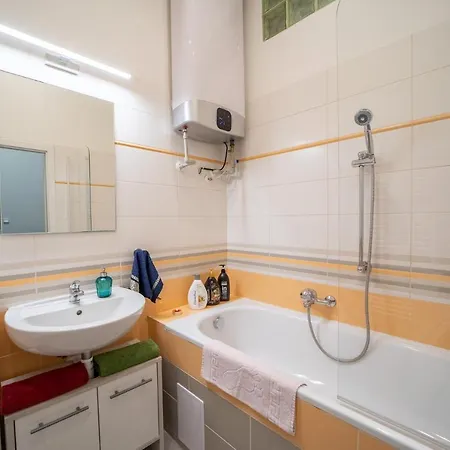 Comfortable Apart In City Center شقة
